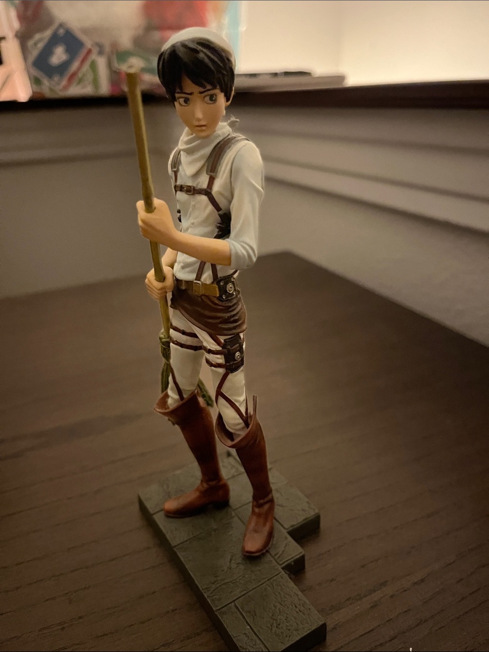 Cleaning Eren AOT Figure